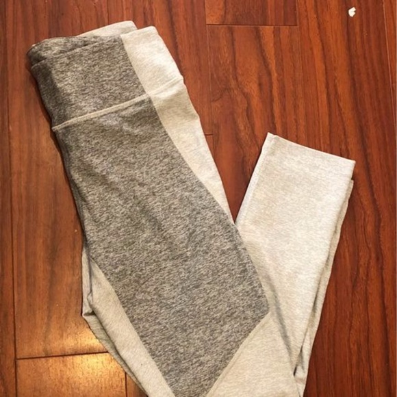 outdoor voices 3/4 leggings - Picture 3 of 4